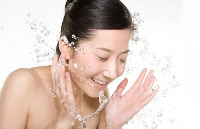 Chăm Sóc Làn Da Của Bạn Hàng Ngày